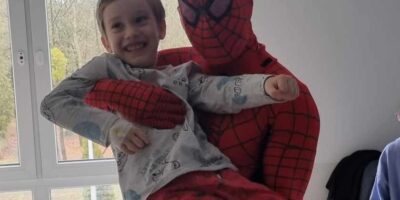 Spiderman na wrotkach