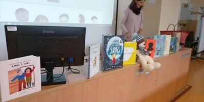 ,,Zimowe niespodzianki ukryte       w książkach”.